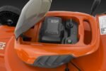 Husqvarna LC142iS snoeischaar 42 cm mat nikkel zonder accu in lader - Afbeelding 4