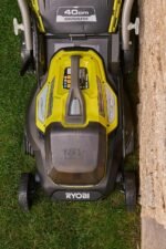 Accu grasmaaier Ryobi RY18LMX40A-0; 18 V (zonder accu en lader) - Afbeelding 2