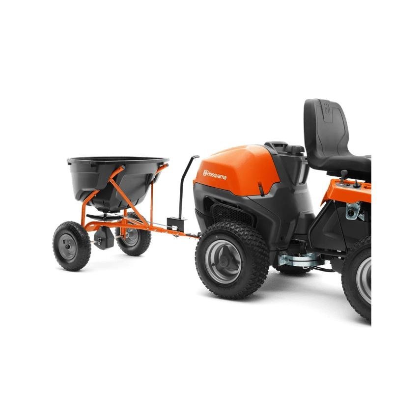 7-3.jpg Husqvarna TS 114 Tuintractor Actieset — Compleet met aanhanger - Afbeelding 1